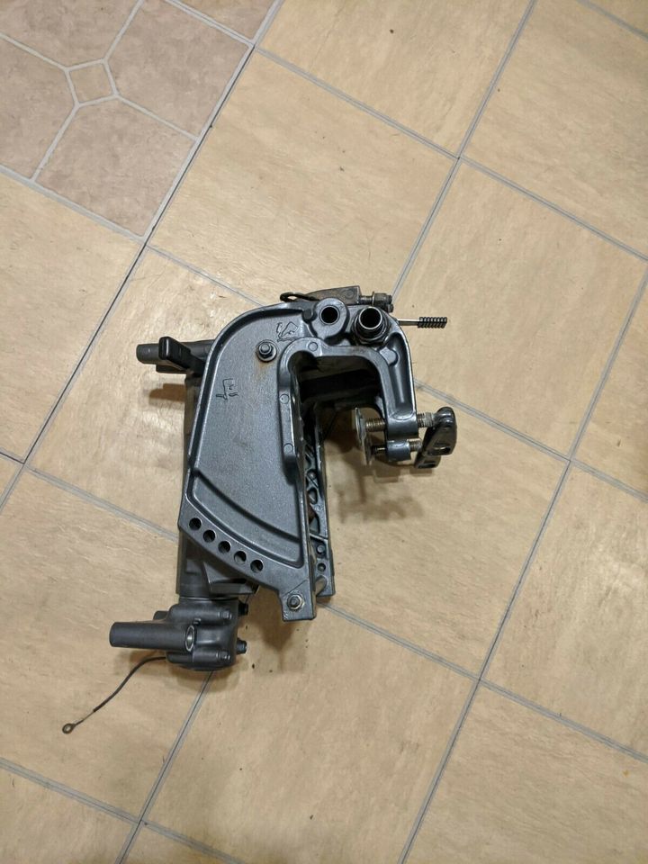 67D-43311-00-4D Swivel Bracket 1999 Yamaha 4str 4hp 1 Cylinder Model F4MSHX