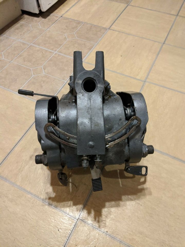 67D-43311-00-4D Swivel Bracket 1999 Yamaha 4str 4hp 1 Cylinder Model F4MSHX