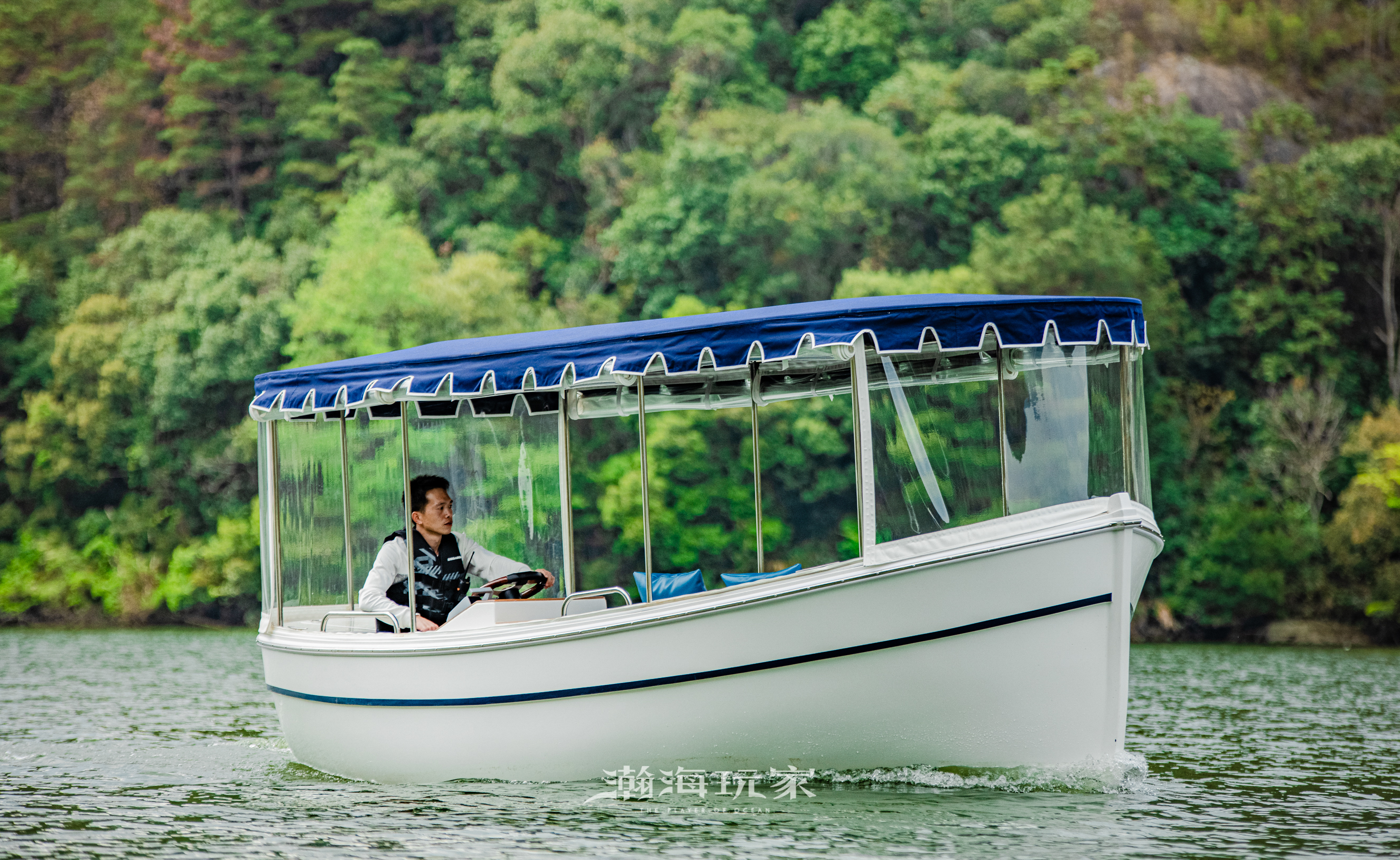 Vastocean 16 electric sightseeing boat