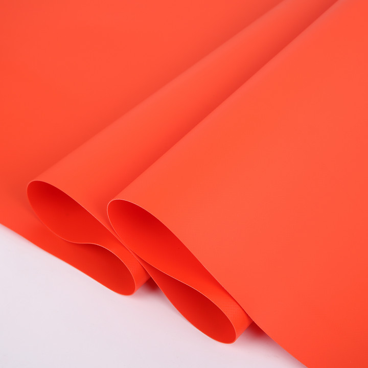 Inflatable yacht cloth