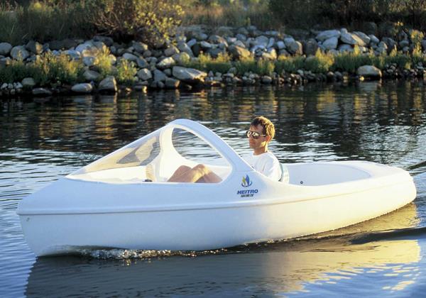 All-plastic recreational craft