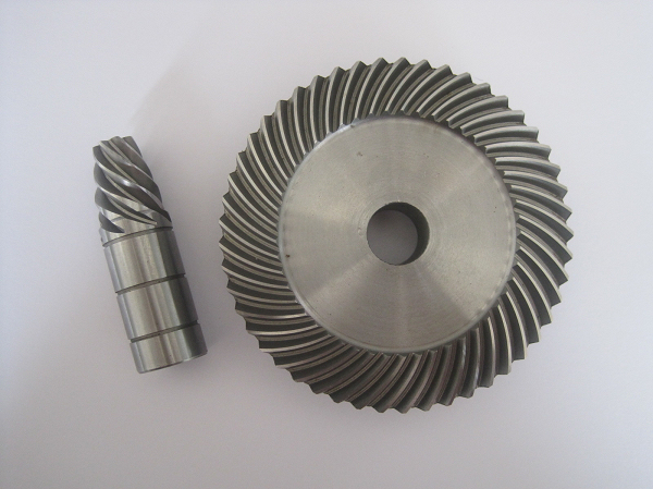 Spiral bevel gear 141