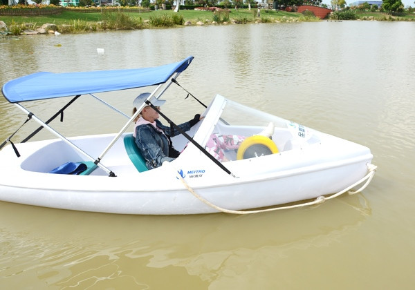 Two-man electric boat