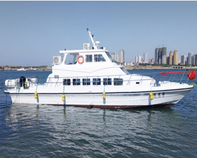 62-foot sightseeing boat