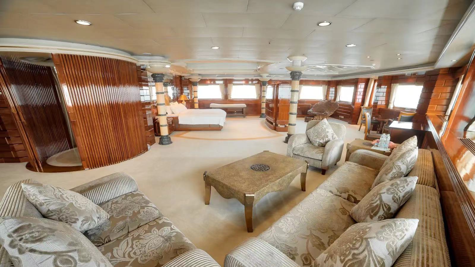 Power Multihull Yacht Asean Lady Has Been Put Up for Sale