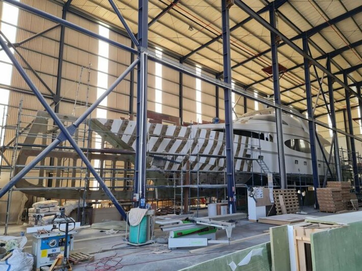 Gulf Craft-built La Familia Changes Name and Undergoes a Major Refit at Naval Yachts