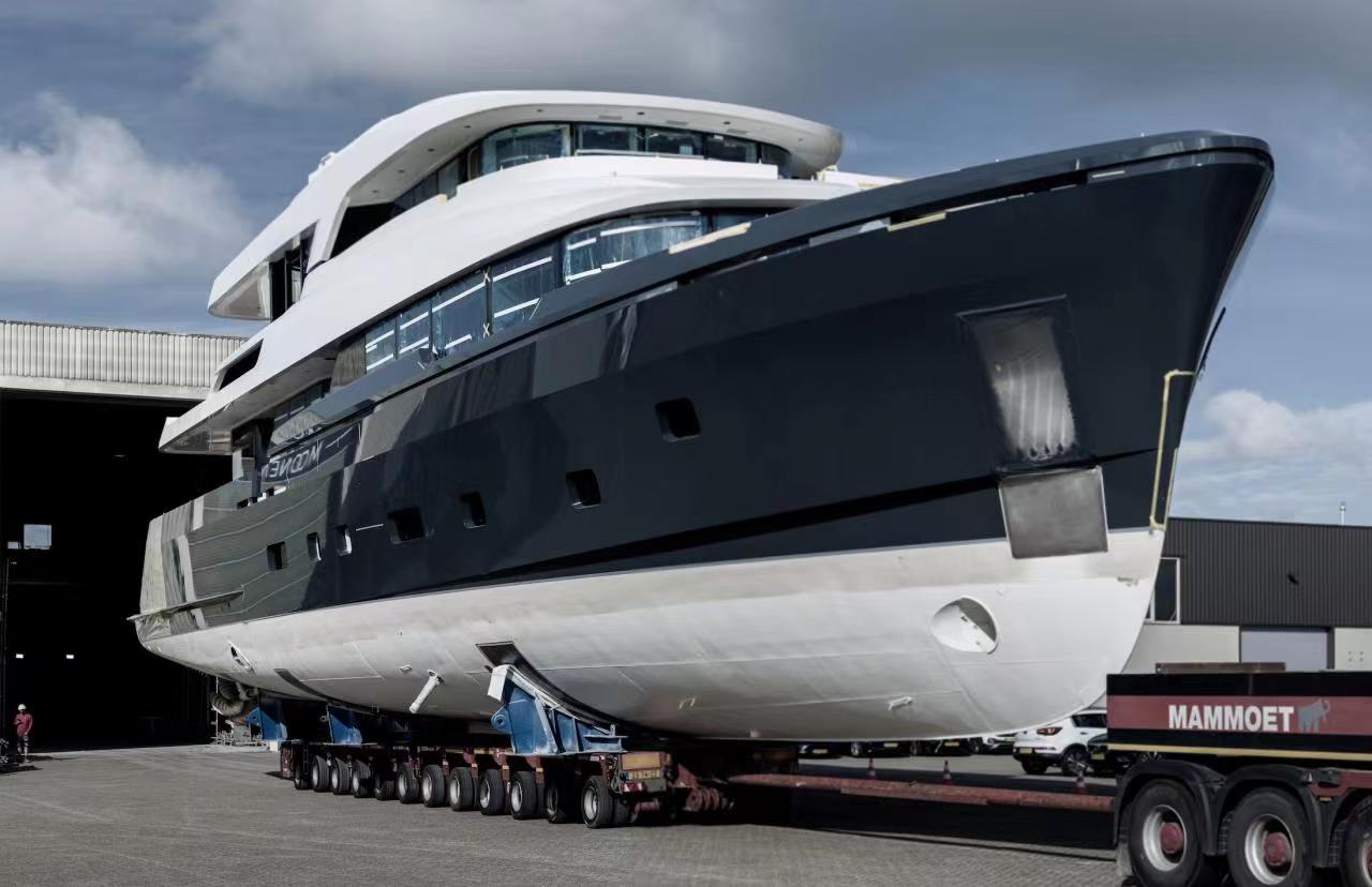 38m New Build YN201 Revealed by Moonen Yachts