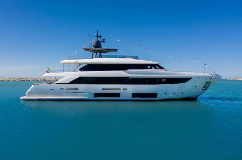 33m Renewal 3 Delivered by Custom Line