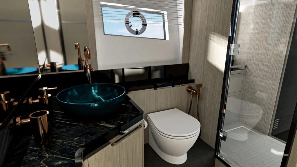 Fim 470 Regina: the boat with a pool in the bow