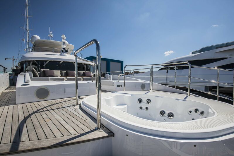 40m Benetti Mingfa Sold in Asia
