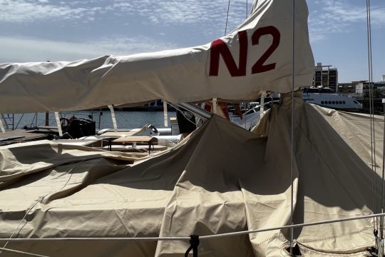 How to make a protective tarp for wintering a sailboat ?