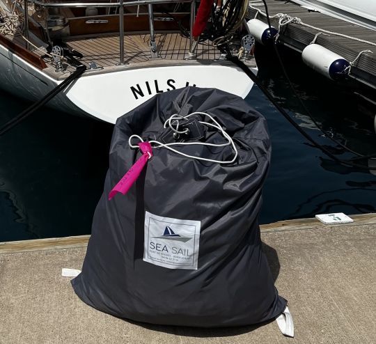 How to make a protective tarp for wintering a sailboat ?