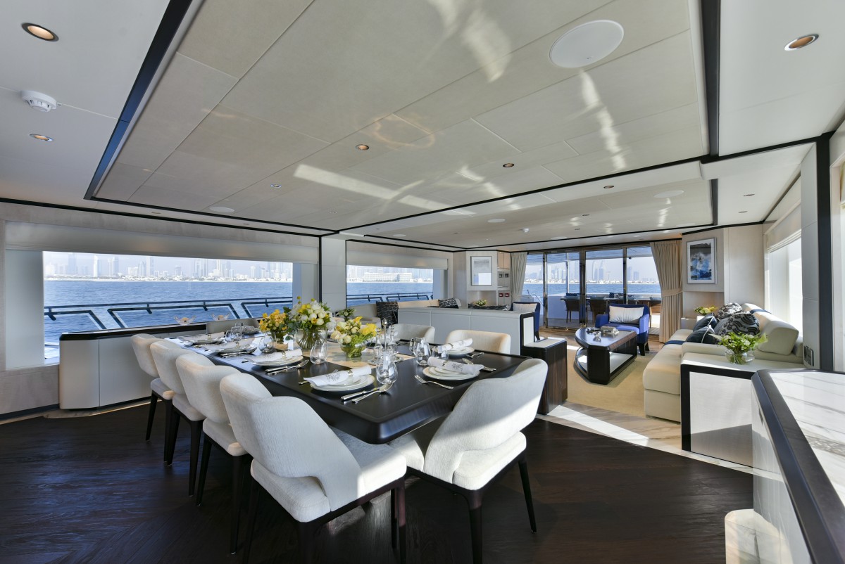 Inside 37m Majesty 120