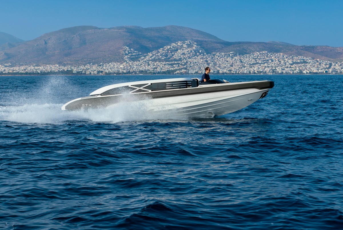 Limo Tender for Golden Yachts Superyacht Project X Unveiled by Onda