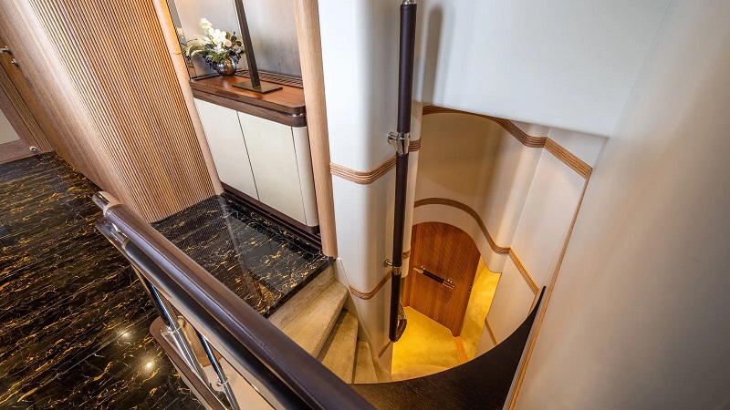 30m Feadship motor yacht La Mascarade for sale