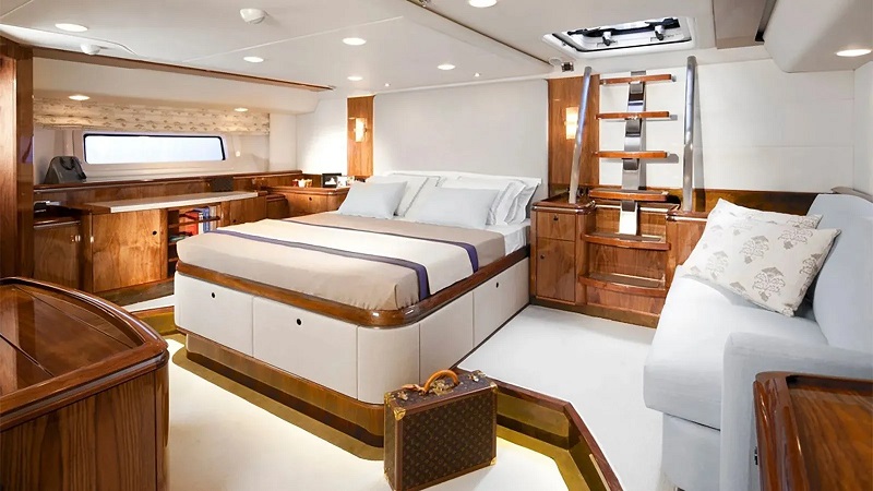€650k price drop on Oyster 100 Serafim