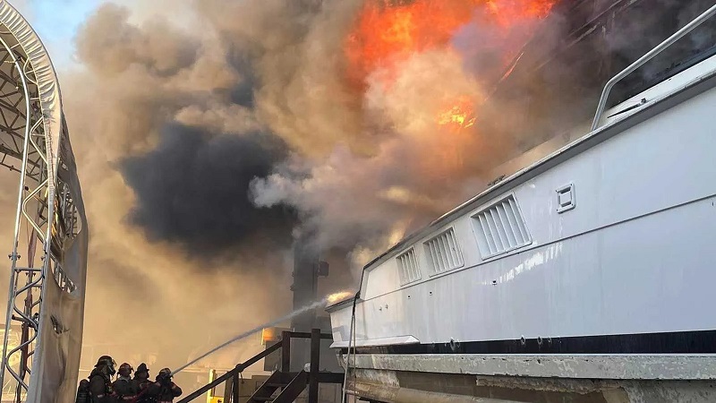 23m classic yacht Bougie goes up in flames in New Orleans