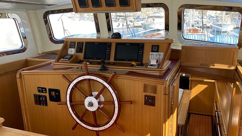29m auxiliary ketch Telstar VI joins the market