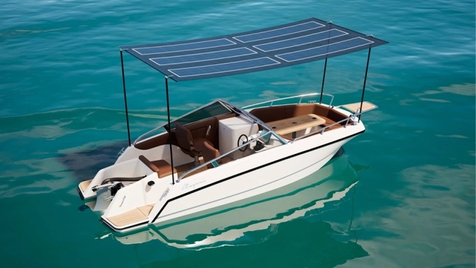 This New Buoy Doubles as a Floating Charging Station for Your Electric Boat