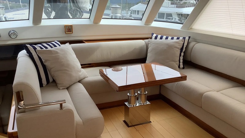 27m Oyster 885 Guardian Angel joins the market