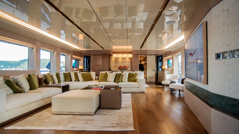 33m Numarine motor yacht Zarania sold