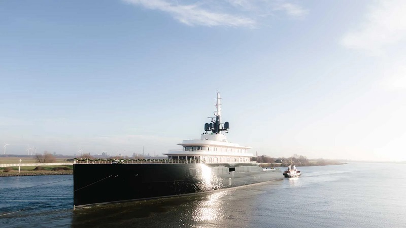 Watch: 118m Abeking & Rasmussen Project Celerius on transport