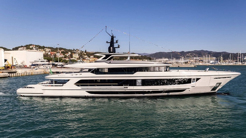 Baglietto launches first hybrid T52