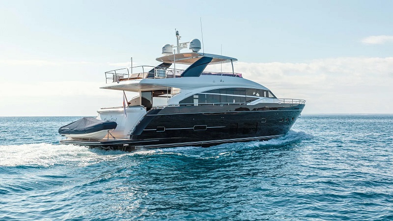 27m Princess motor yacht Cape Cod for sale