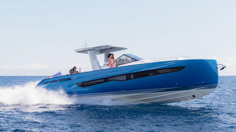 This New 43-Foot Italian Cruiser Blends Stylish Looks With Beastly Speed