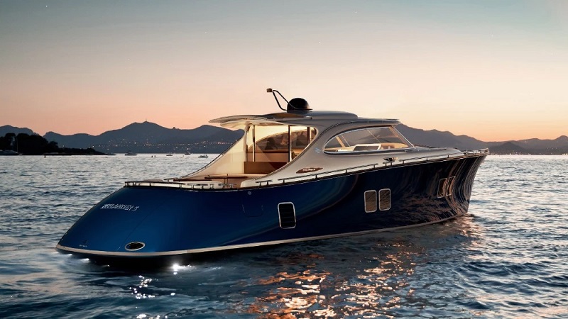 The 9 Most Exciting New Superyachts at the Palm Beach International Boat Show