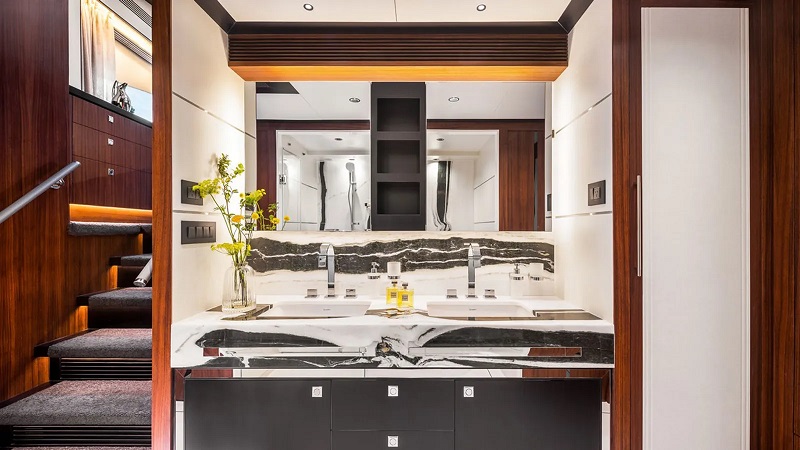 38m Horizon RP125 flagship delivered to Australia