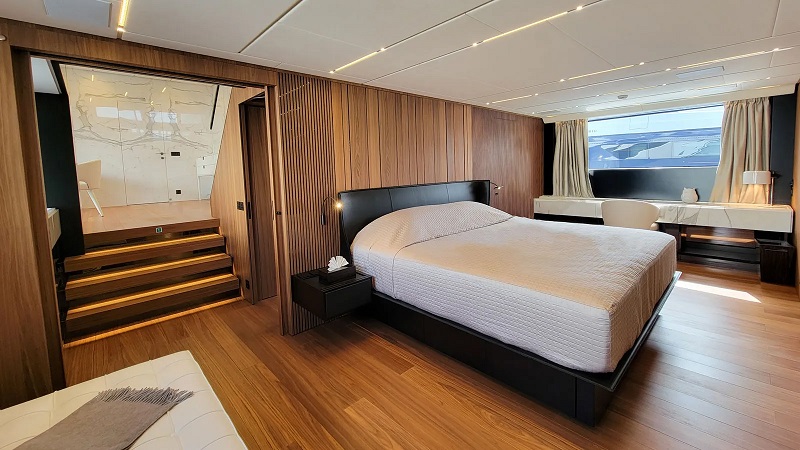 Sanlorenzo 44 Alloy motor yacht Kamakasa for sale with Burgess