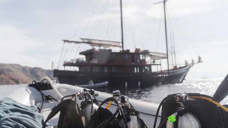 Boat of the Week: This 164-Foot Sailing Yacht Blends Traditional Indonesian Design With Modern Decor