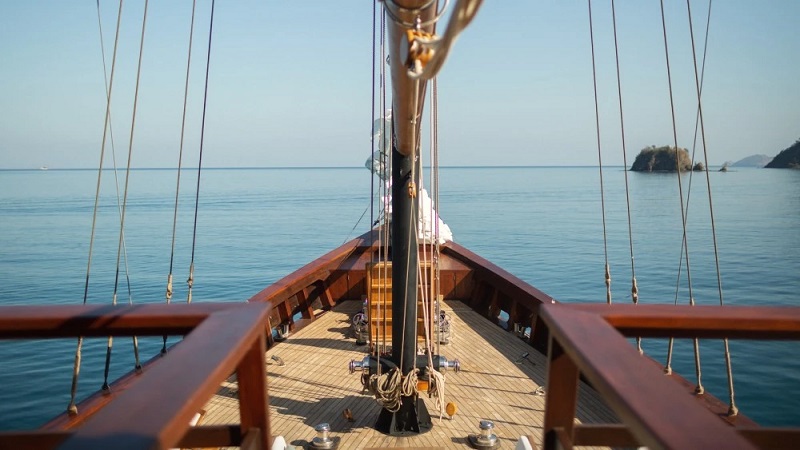 Boat of the Week: This 164-Foot Sailing Yacht Blends Traditional Indonesian Design With Modern Decor