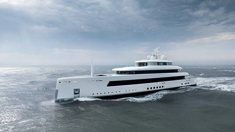 67m Feadship Project 823 begins sea trials