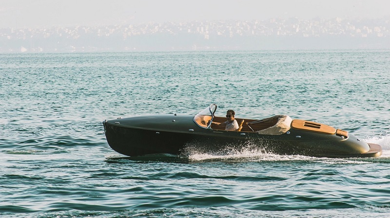 13 Sleek Electric Boats That Let You Cruise Emissions-Free in High Style 13 Sleek Electric Boats That Let You Cruise Emissions-Free in High Style