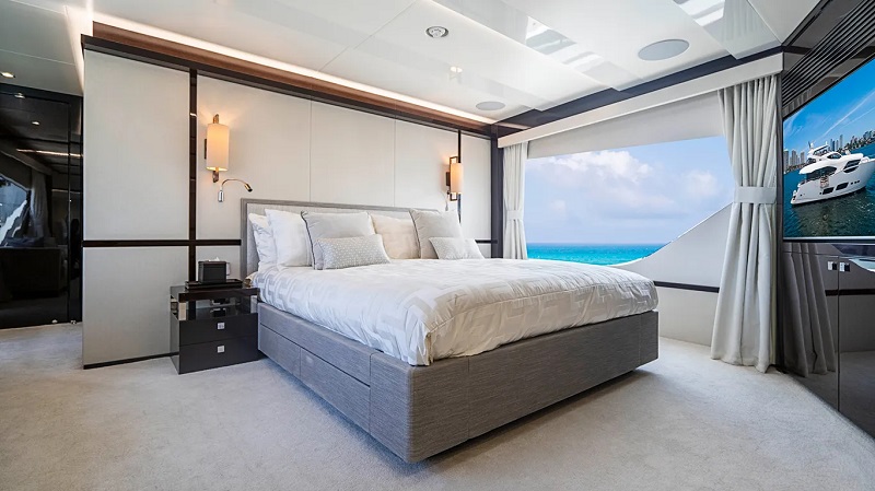 29m Sunseeker motor yacht Jade joins market 29m Sunseeker motor yacht Jade joins market