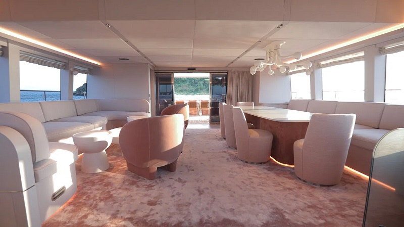 VisionF Yachts launches all-pink 25m superyacht