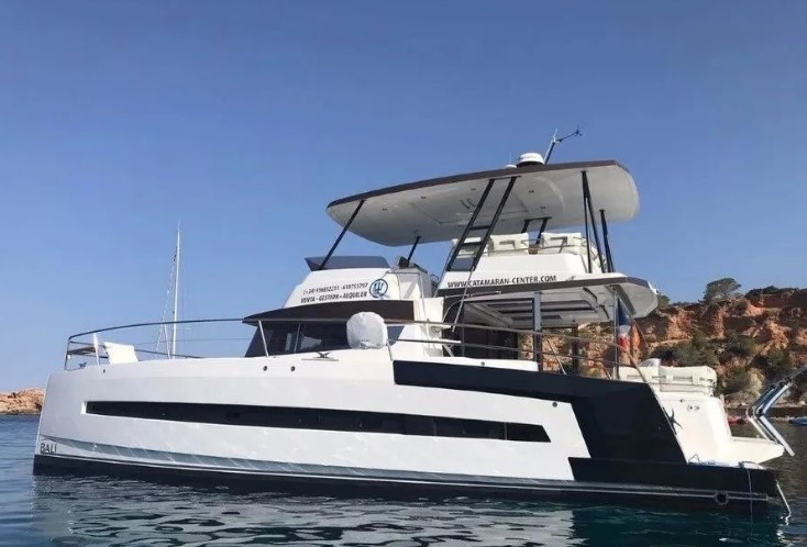 Catana enters powercat market