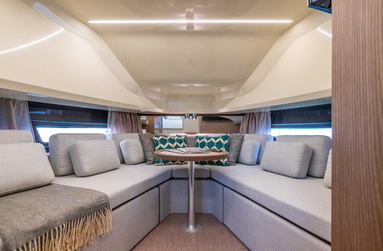 Invictus TT420: Unveiling the Vogue White Edition at Cannes Yachting Festival