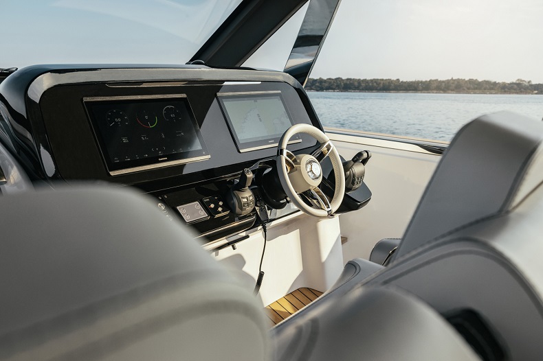 Invictus TT420: Unveiling the Vogue White Edition at Cannes Yachting Festival