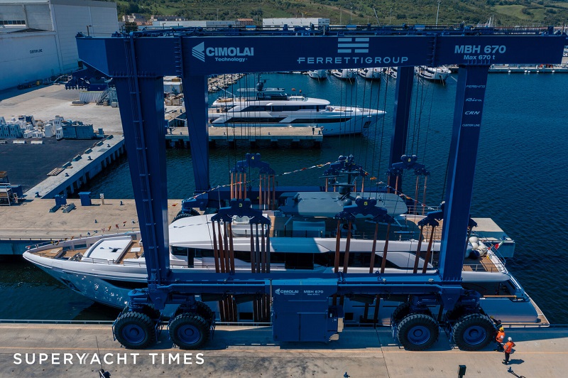 Custom Line launches new Navetta 42 yacht in Italy