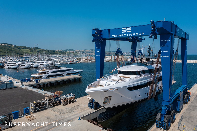 Custom Line launches new Navetta 42 yacht in Italy