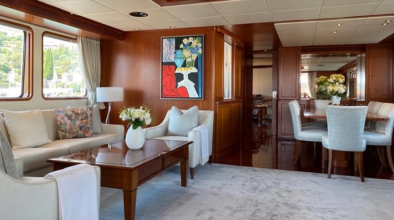 34m RMK motor yacht Cornelia joins market