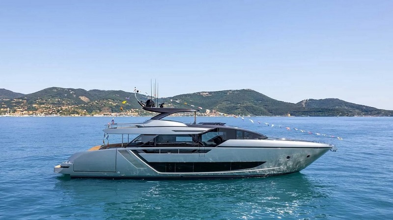 Riva launches first unit in new 25m Riva 82 Diva series