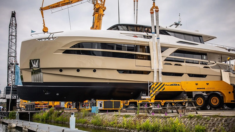 34m custom Van der Valk Pilot begins sea trials