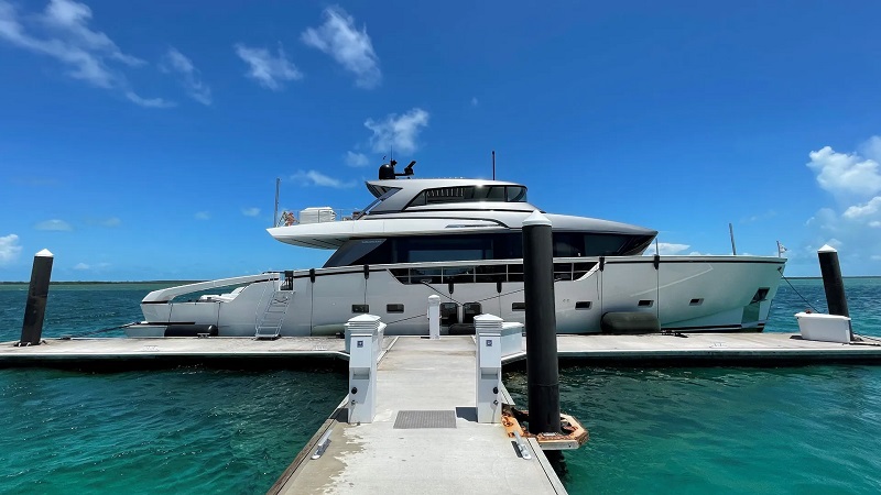 0K price drop on 27m Sanlorenzo motor yacht About Time