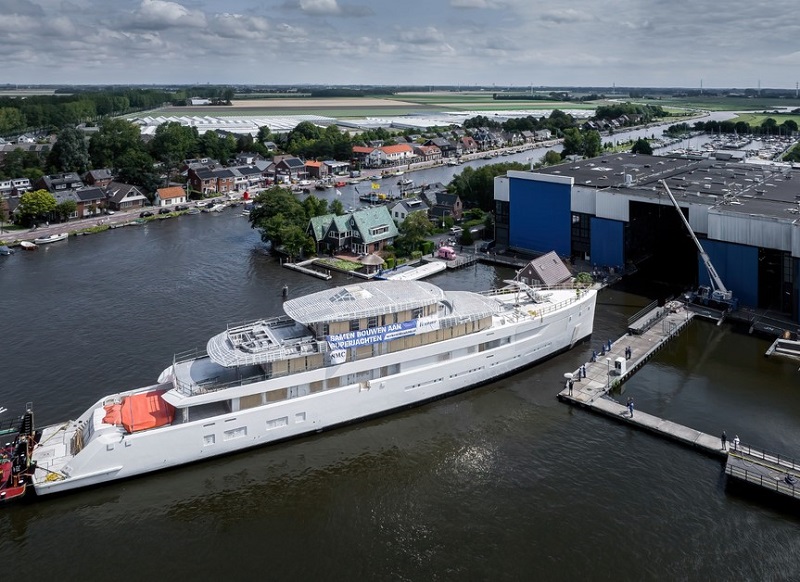 Feadship Project 825 on Her Way to Kaag