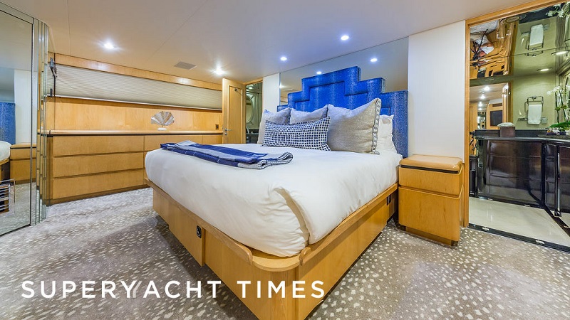 34m Broward motor yacht Alexandra Jane for sale