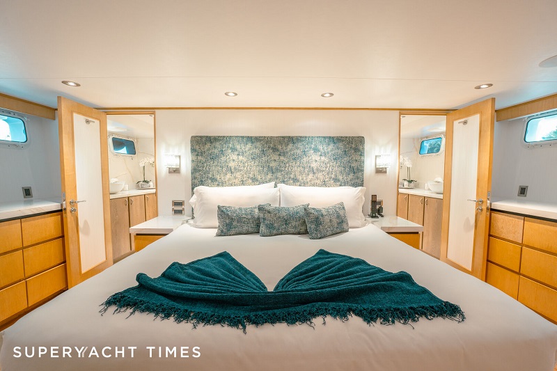 34m Broward motor yacht Alexandra Jane for sale